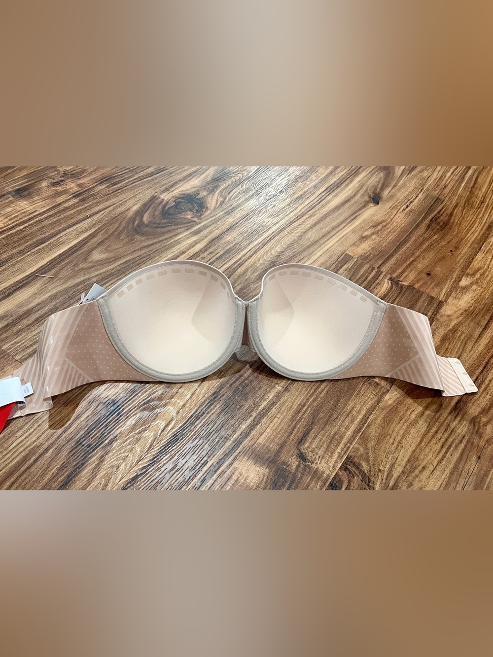 SPANXsmooth® Suit Your Fancy
Strapless Bra - Picture 4 of 7